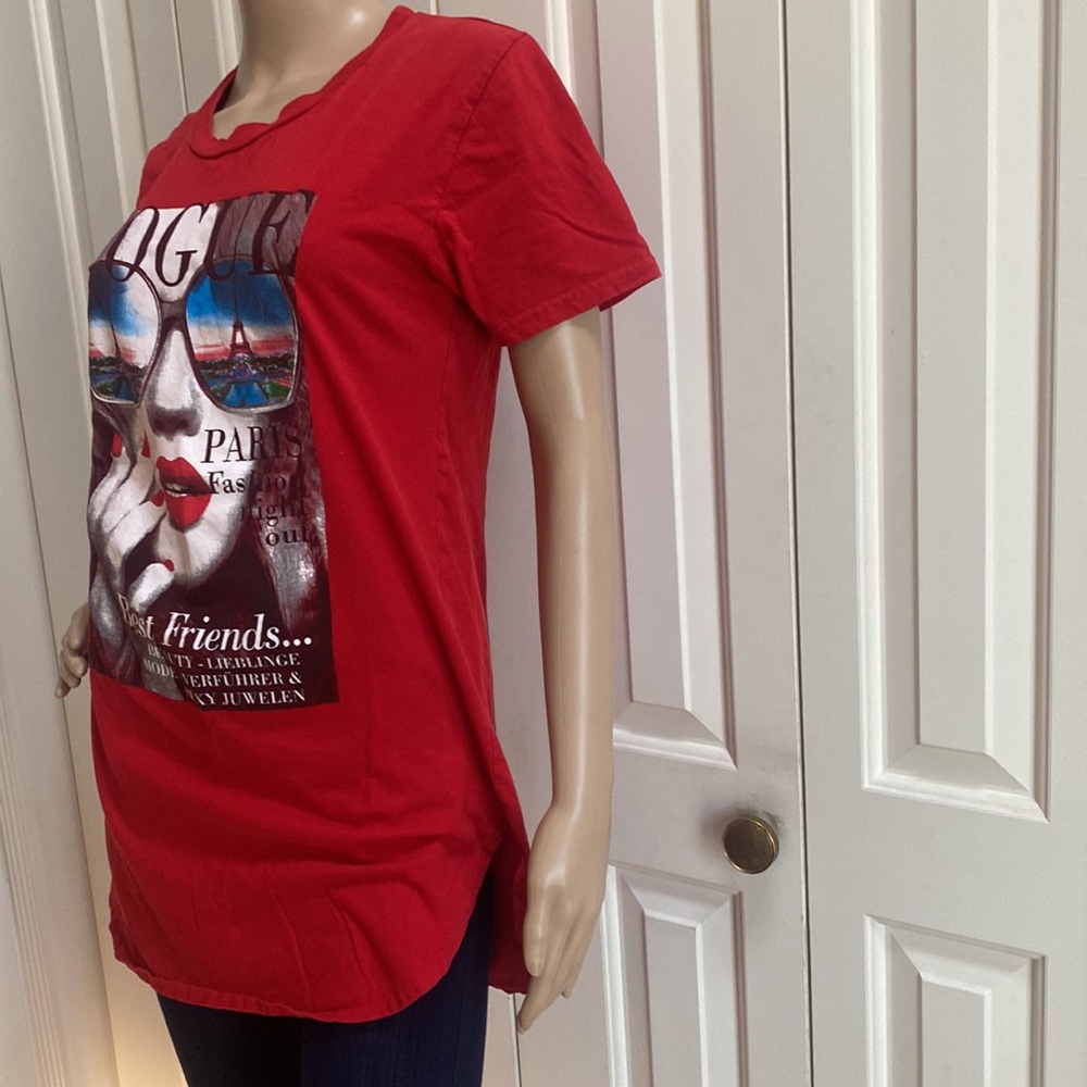 ON Fire Womens L/XL Red Long Tee Shirt. Scoop hem. Vogue Magazine Graphic. So - Picture 3 of 11